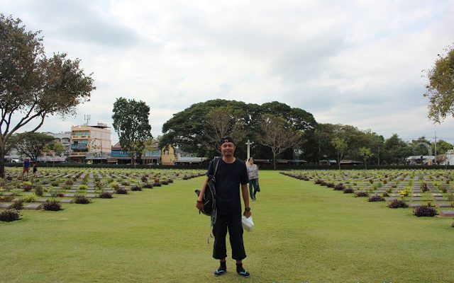 Kembara Thailand - Laos: Day 7 - Part 4 - War Cemetery dan Thai-Burma Research Center di Kanchanaburi