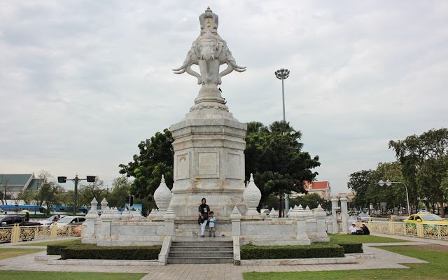 Kembara Thailand - Laos: Day 8 - Part 2 - Mae Phra Thoranee Beep Muay Phom & The Grand Palace, Bangkok