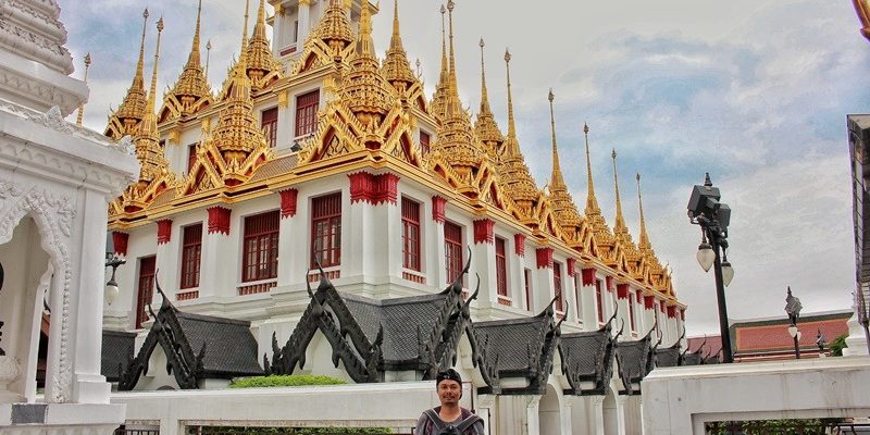 Kembara Thailand - Laos: Day 9 - Part 3 - Wat Ratchanatdaram Woravihara & Pom Mahakan